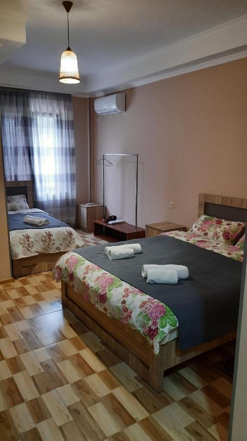 Hotel Central Кутаїсі Екстер'єр фото