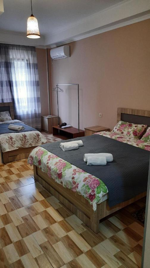 Hotel Central Кутаїсі Екстер'єр фото