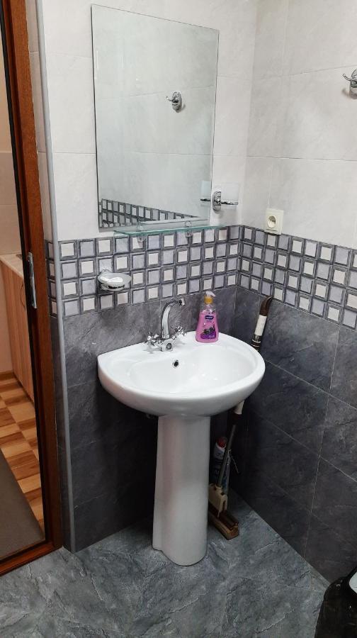Hotel Central Кутаїсі Екстер'єр фото