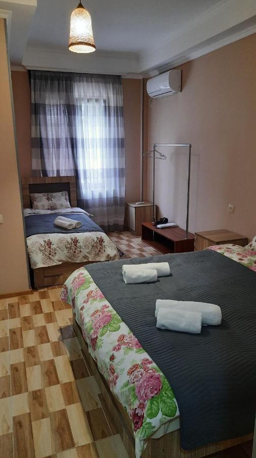 Hotel Central Кутаїсі Екстер'єр фото