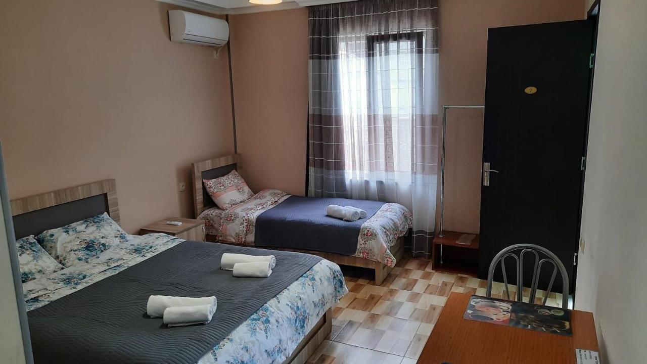 Hotel Central Кутаїсі Екстер'єр фото